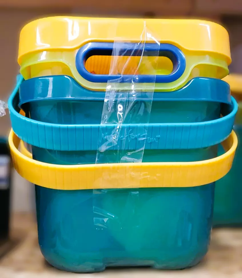 sand bucket playset 20 pieces