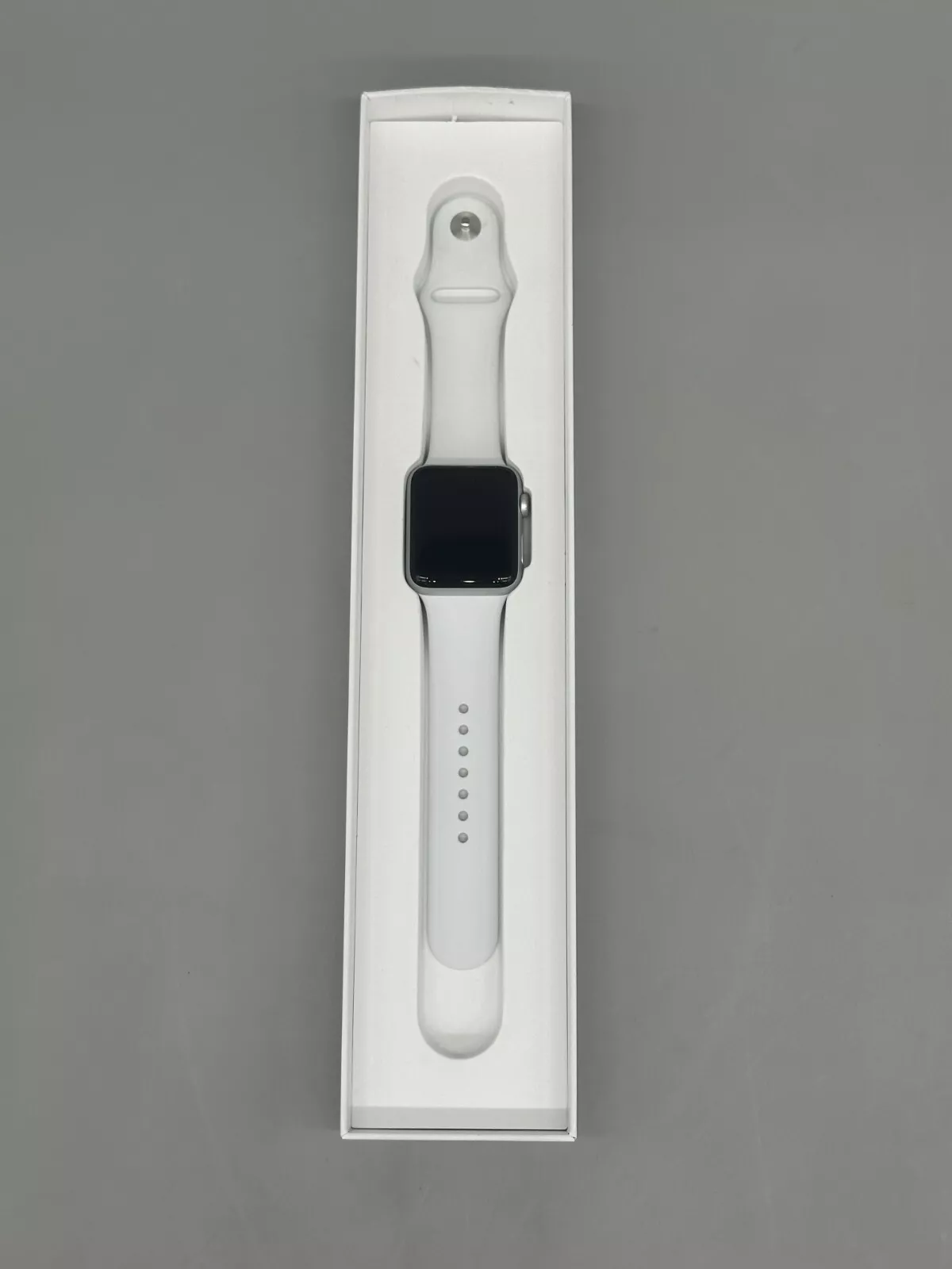 Apple Watch Series 3 GPS - 42mm - Sport Band - Aluminum Case