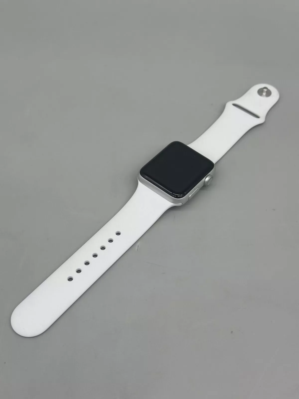 Apple Watch Series 3 GPS - 42mm - Sport Band - Aluminum Case