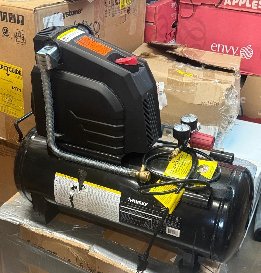8 Gallon 150PSI Hotdog Air Compressor