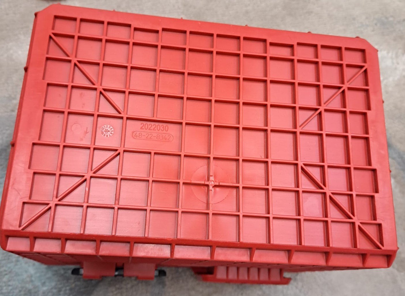 Milwaukee 48-22-8342 PACKOUT Compact Wall Basket, Red