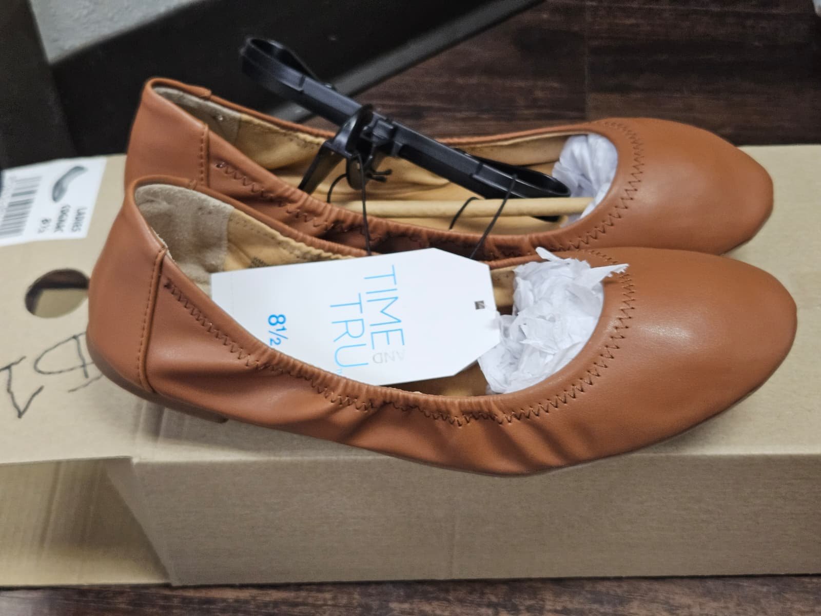Time and Tru Women’s Scrunch Ballet Flats, Sizes 8.5