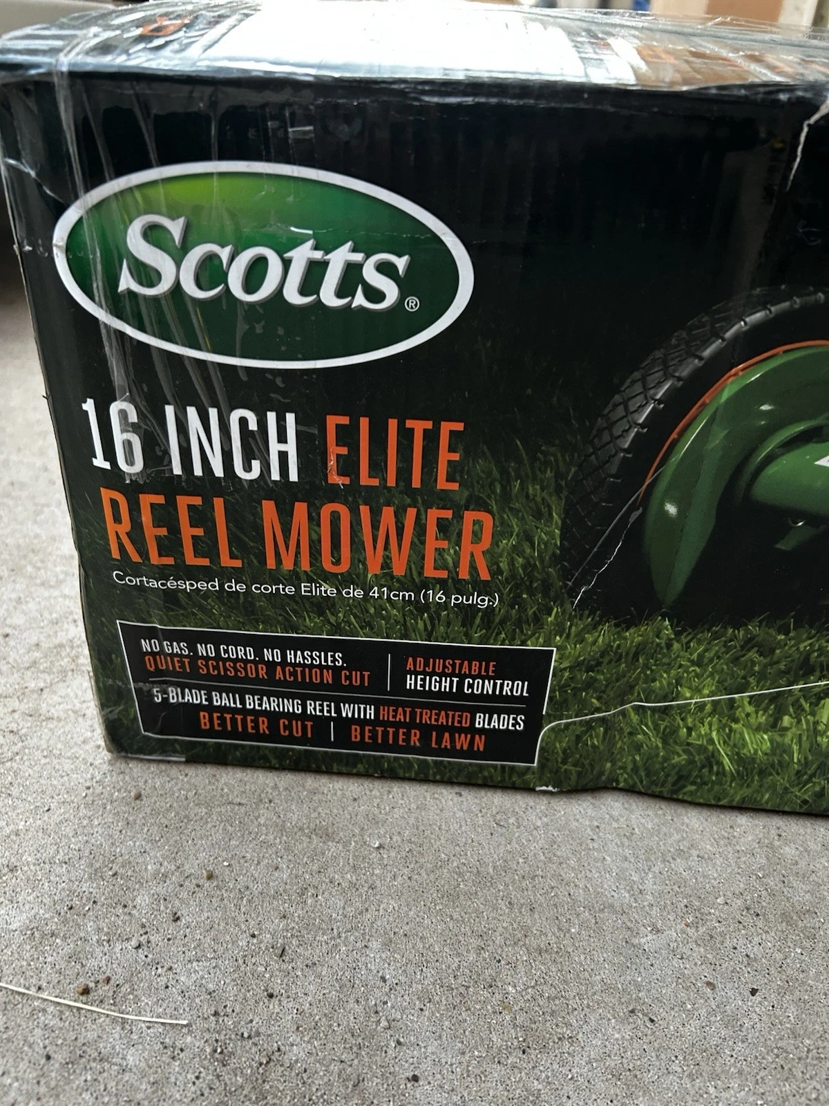 Scott's 16 in. Manual Walk Behind Push Reel Lawn Mower - Manual Grass Cutter, 5-Blade, Green