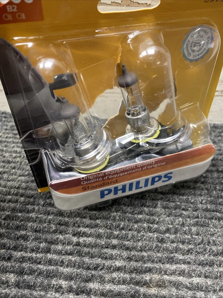 Philips 9006 Standard Halogen Replacement Headlight Bulb