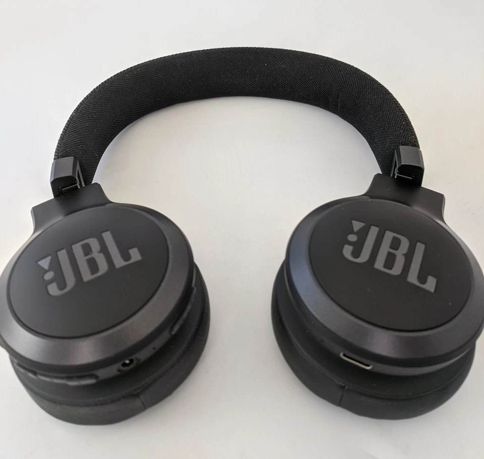 JBL Live 675NC Wireless On-Ear Headphones