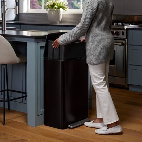 Kohler 47L Step Trash Can black stainless steel